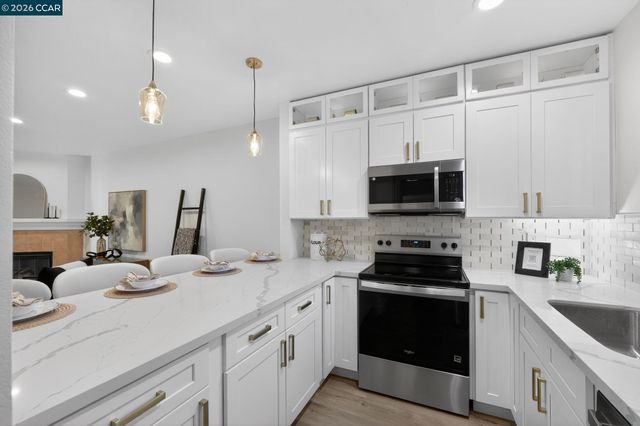 112 N Villa Way, Walnut Creek, CA 94595