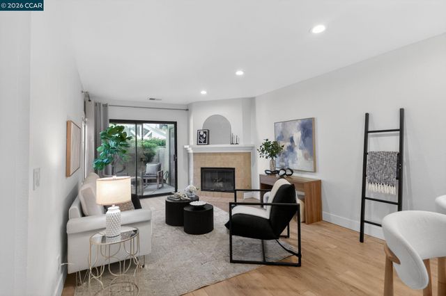 112 N Villa Way, Walnut Creek, CA 94595