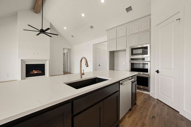 12113 Bella Vino Drive, Fort Worth, TX 76126