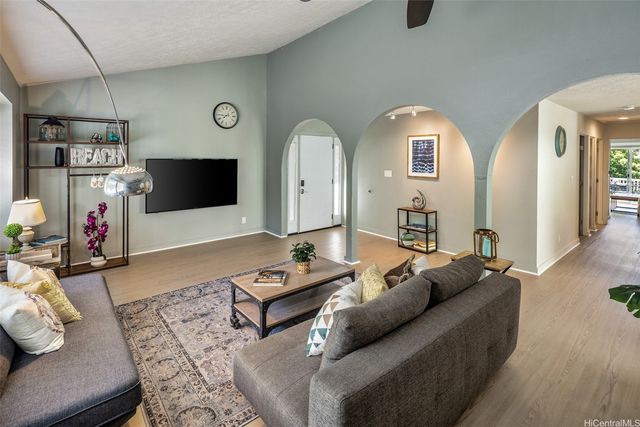 1160 Lunalilo Home Road, Honolulu, HI 96825