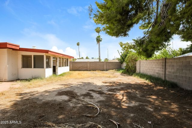 7616 N 44TH Drive, Glendale, AZ 85301