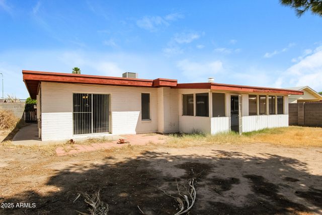 7616 N 44TH Drive, Glendale, AZ 85301