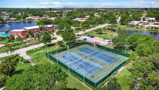 165 Amherst Lane, Lake Worth, FL 33467