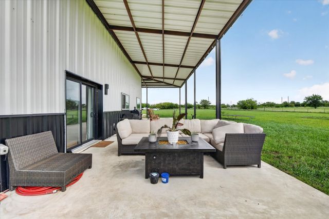 9082 Wolfe Run, Ponder, TX 76259