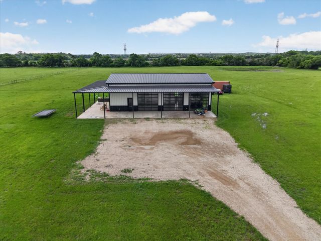 9082 Wolfe Run, Ponder, TX 76259