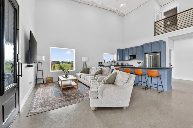 9082 Wolfe Run, Ponder, TX 76259