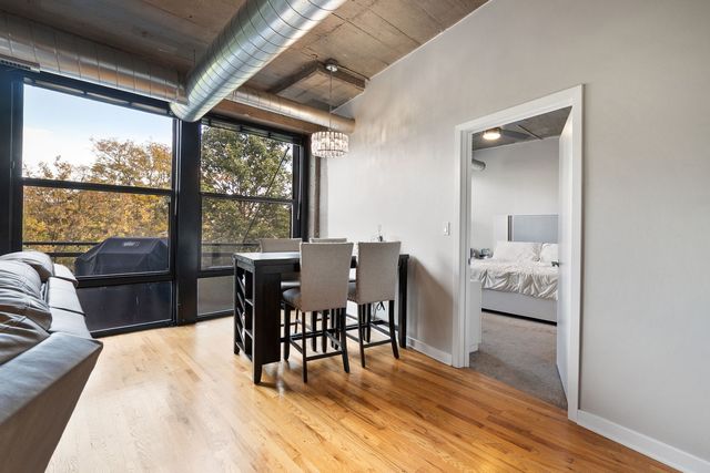 1069 W 14th Place 225, Chicago, IL 60608