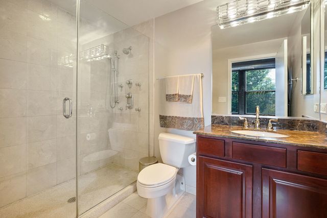 1069 W 14th Place 225, Chicago, IL 60608