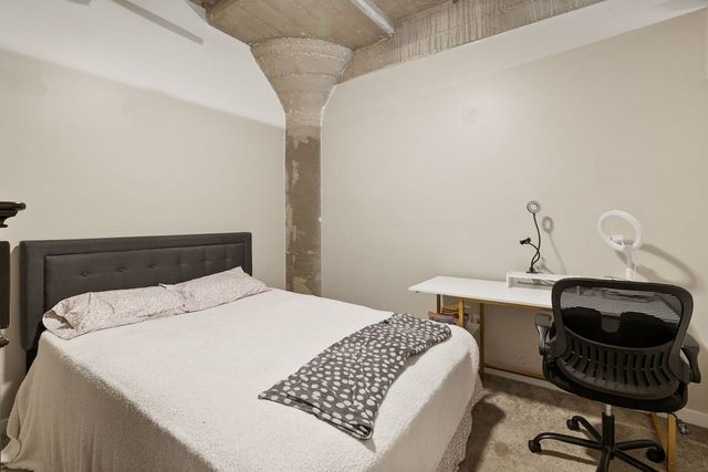 1069 W 14th Place 225, Chicago, IL 60608