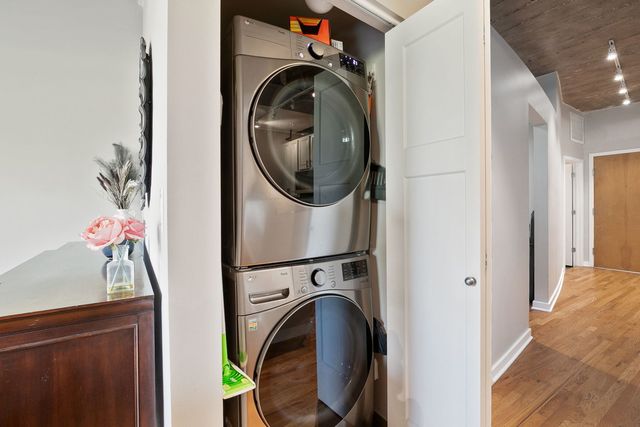 1069 W 14th Place 225, Chicago, IL 60608