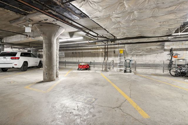 1069 W 14th Place 225, Chicago, IL 60608