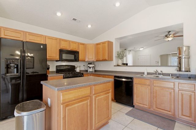 8019 Sierra Altos Place NW, Albuquerque, NM 87114