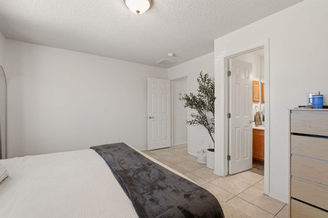 8019 Sierra Altos Place NW, Albuquerque, NM 87114