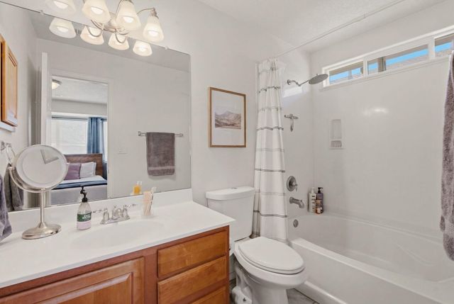8019 Sierra Altos Place NW, Albuquerque, NM 87114