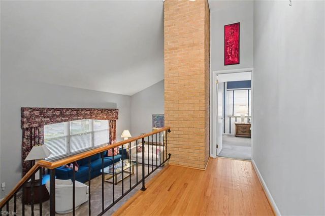 5 Crestmont PL, Newport News, VA 23606