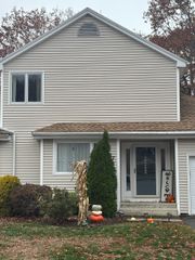 277 Eagles Landing 277, Shelton, CT 06484