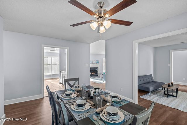304 Fall Drive, Jacksonville, NC 28540