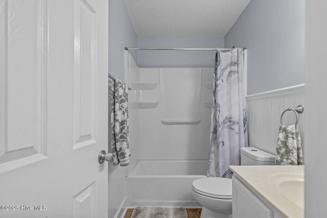 304 Fall Drive, Jacksonville, NC 28540