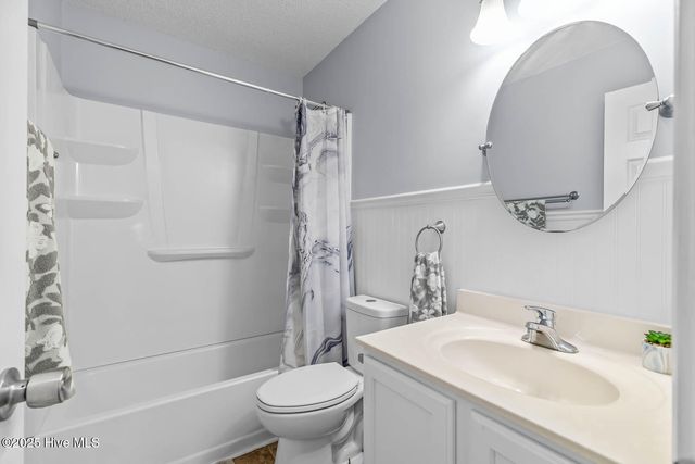304 Fall Drive, Jacksonville, NC 28540