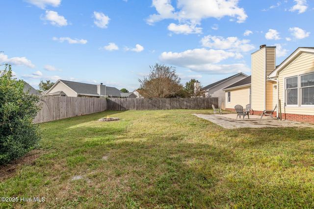 304 Fall Drive, Jacksonville, NC 28540