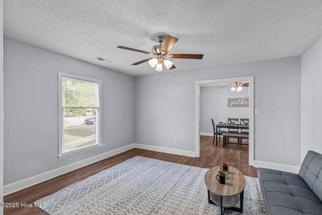 304 Fall Drive, Jacksonville, NC 28540