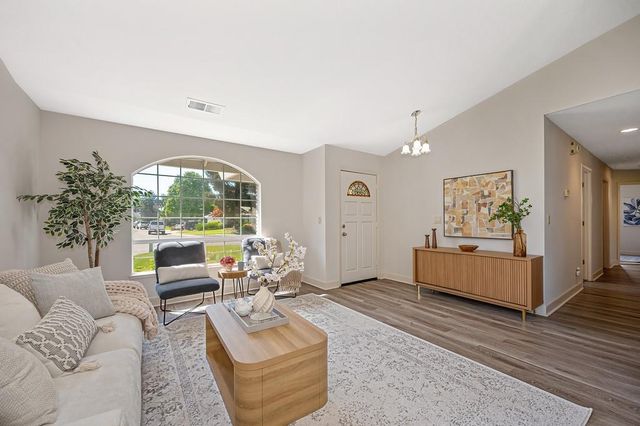 1761 Cartagena Dr, Yuba City, CA 95993