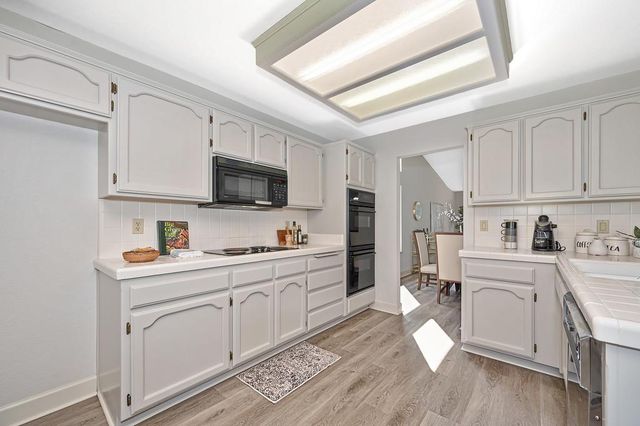 1761 Cartagena Dr, Yuba City, CA 95993