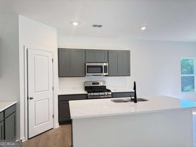 5356 Heron Bay Boulevard, Locust Grove, GA 30248