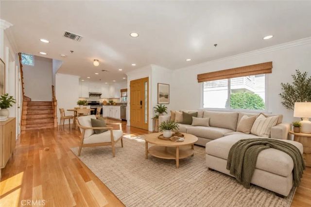 1688 Locust Street, Pasadena, CA 91106