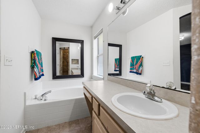 6865 KETTLE CREEK Drive, Jacksonville, FL 32222