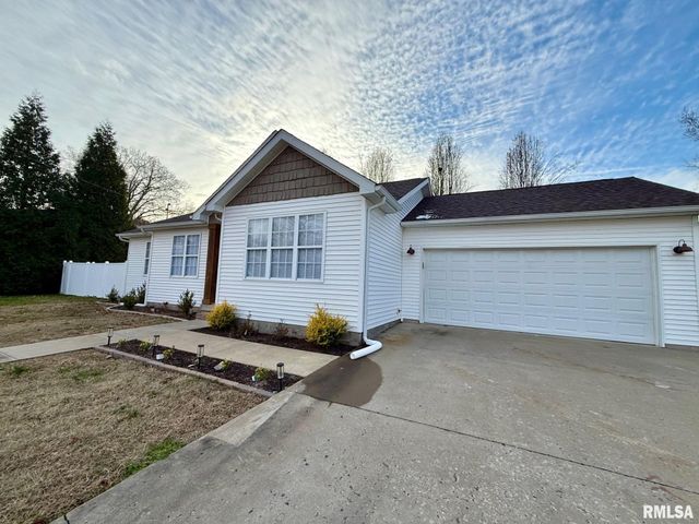 1321 N 7TH Street, Herrin, IL 62948