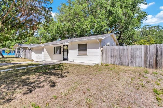 129 NW LINCOLN CIRCLE N, St Petersburg, FL 33702