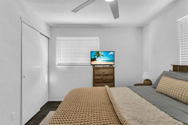 129 NW LINCOLN CIRCLE N, St Petersburg, FL 33702