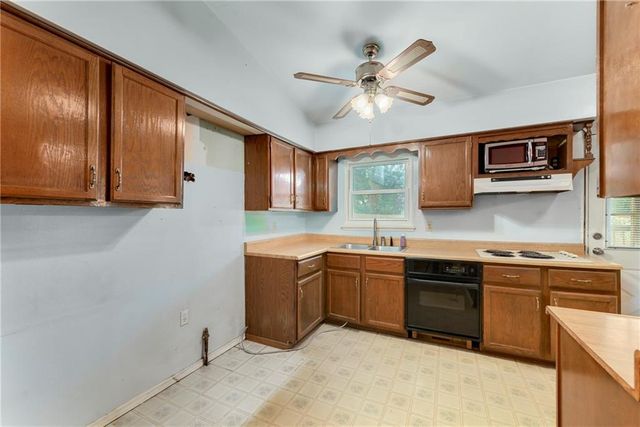 508 Corral Drive, Belton, MO 64012