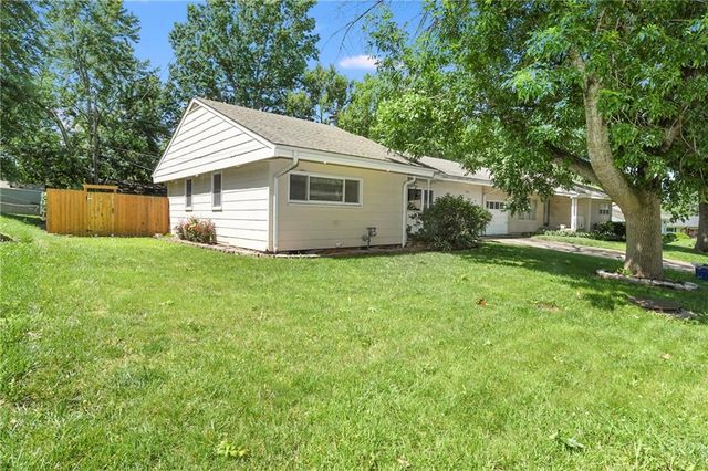 508 Corral Drive, Belton, MO 64012