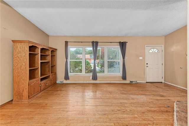 508 Corral Drive, Belton, MO 64012