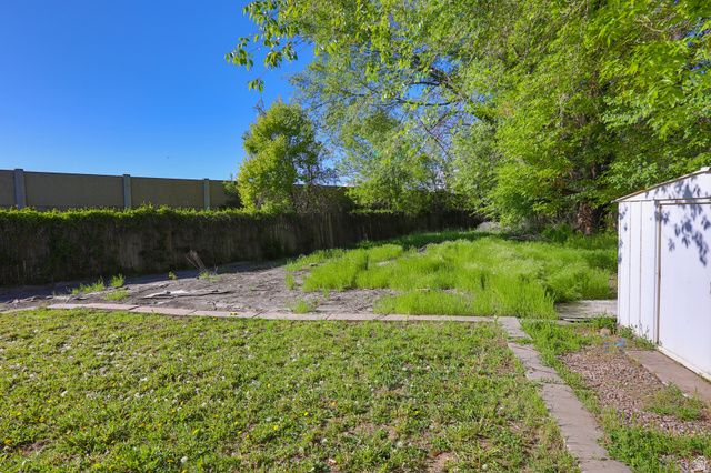 105 E WILSON RD, North Salt Lake, UT 84054