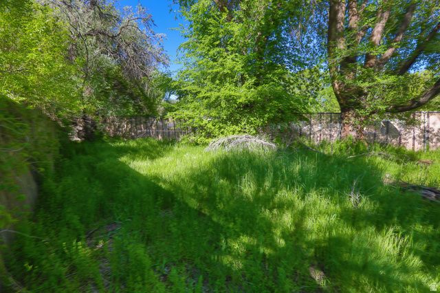 105 E WILSON RD, North Salt Lake, UT 84054