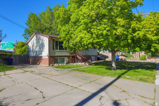 105 E WILSON RD, North Salt Lake, UT 84054