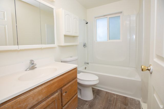 105 E WILSON RD, North Salt Lake, UT 84054