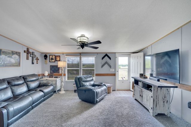 373 Eubanks Road, Maypearl, TX 76064