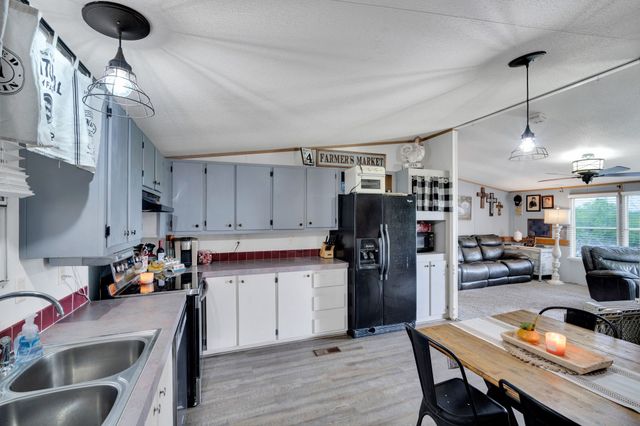373 Eubanks Road, Maypearl, TX 76064