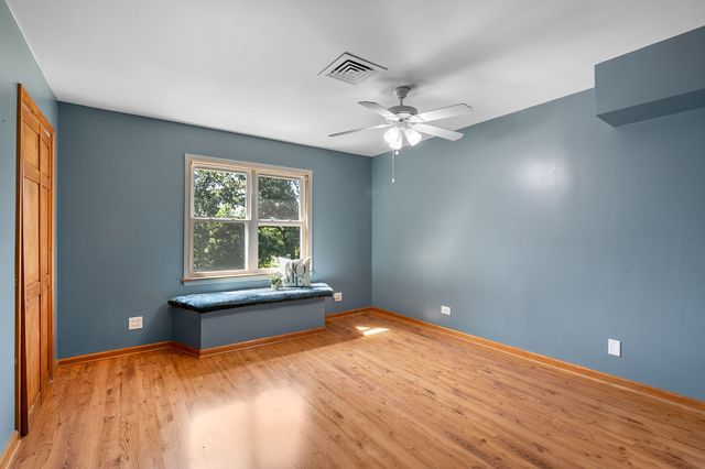 22133 W North Avenue, Antioch, IL 60002