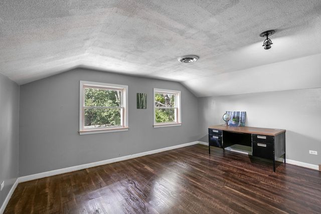 22133 W North Avenue, Antioch, IL 60002