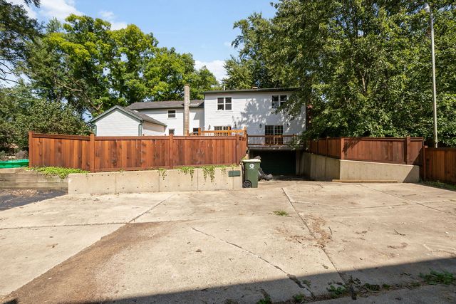 22133 W North Avenue, Antioch, IL 60002