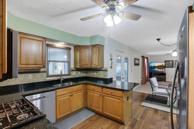 1499 River Trail Drive, Grove City, OH 43123