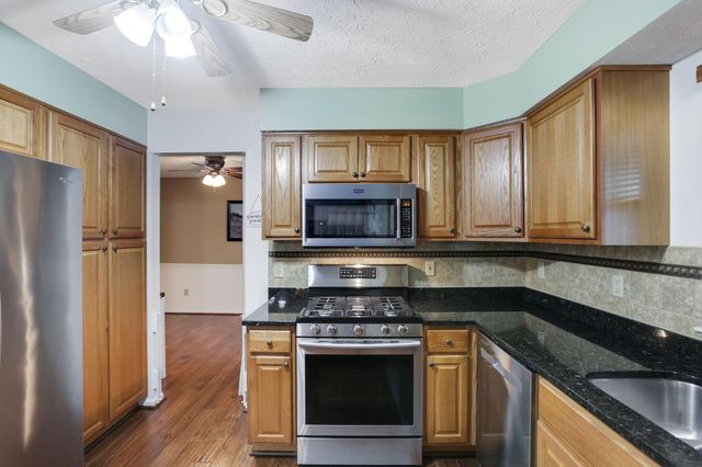 1499 River Trail Drive, Grove City, OH 43123