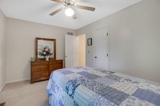 1499 River Trail Drive, Grove City, OH 43123