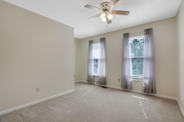 1499 River Trail Drive, Grove City, OH 43123