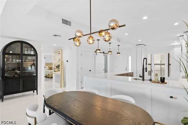 533 La Peninsula BLVD 533, Naples, FL 34113
